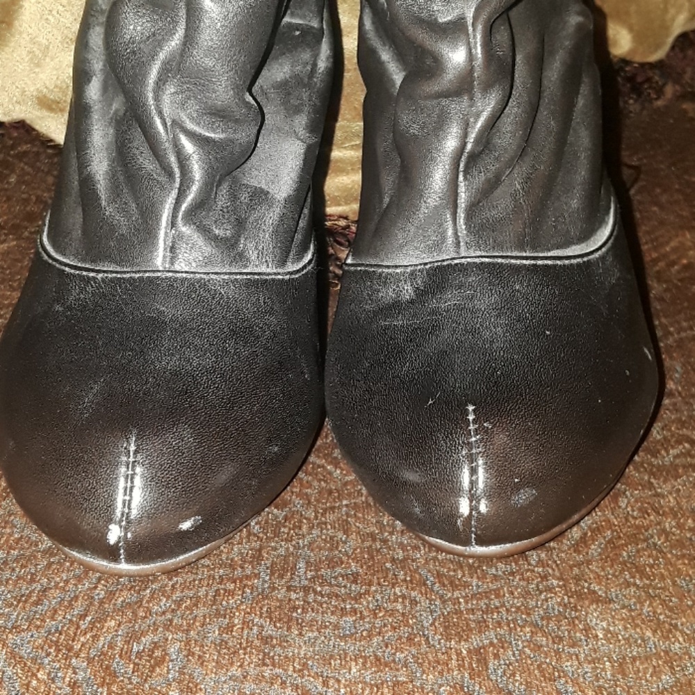 Boots - Picture 3 of 4